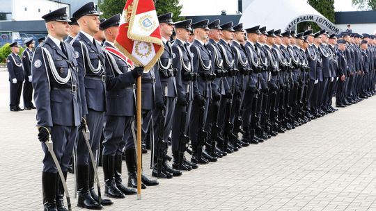 Młodzi żołnierze czują się dyskryminowani. Ale odpowiedź ministra obrony nie pozostawia złudzeń