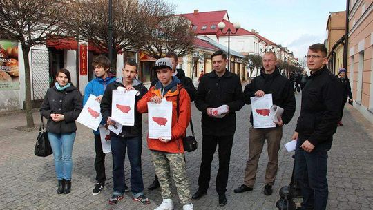 Młodzież Wszechpolska zaleca kupowanie polskich produktów. Jakich?