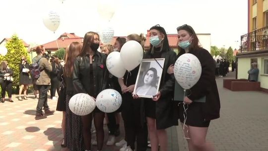 Młodzież wyszła na ulicę. Marsz milczenia po morderstwie 18-latki