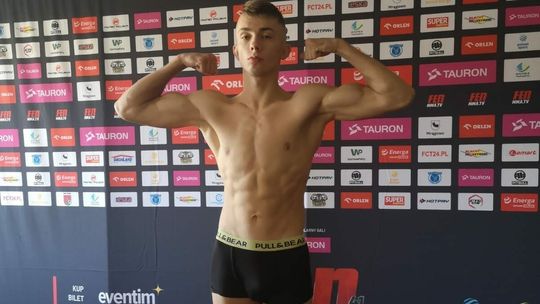 MMA. Krystian Olszta przegrał z Igorem Włodarczykiem podczas gali FEN 41 w Mrągowie