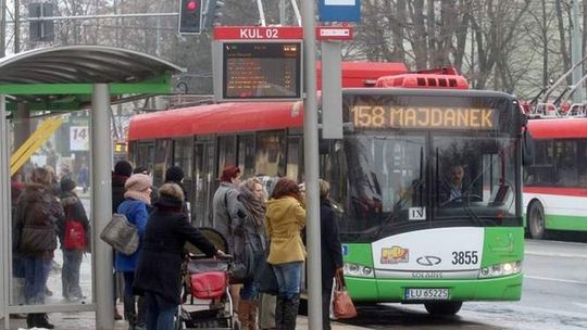 Mniej autobusów i trolejbusów. Jak pojedziemy w święta i sylwestra?