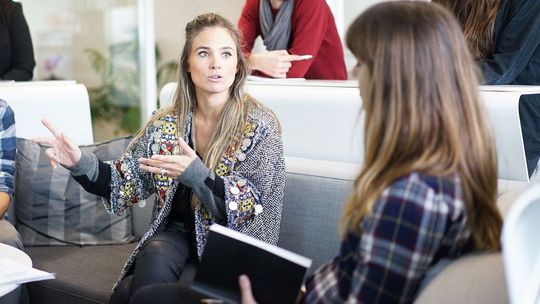 Mniej cudzoziemców przyjeżdża do pracy w Polsce. "Widać, że rąk do pracy brakuje"