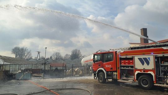 Mniej wyjazdów, ale więcej pożarów. Strażacy z Zamościa podsumowali 2025 rok