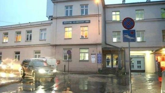 Mobbing w szpitalu przy ul. Staszica? Dyrektor da pielęgniarkom ankiety
