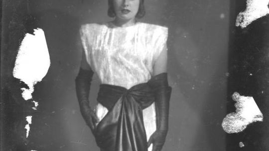 Modelki Hartwiga - wystawa w bibliotece