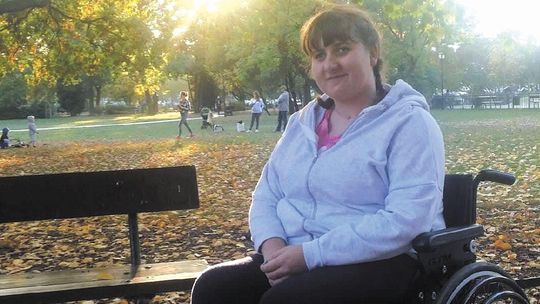 "Modliliśmy się, żeby Weronika przeżyła". 22-latka nie jest sama, zbierają pieniądze na rehabilitację