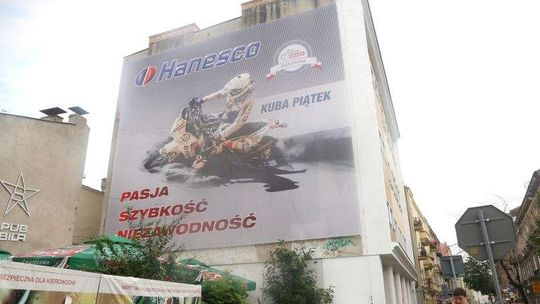 "Moja ściana to wieszam" Baner zawisł bez zezwolenia