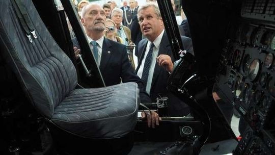 MON: Pierwsze nowe śmigłowce trafią do armii w 2017 r.