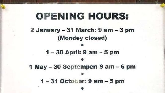 Mondey i Septemper w Muzeum Wsi Lubelskiej. Czeski błąd po angielsku