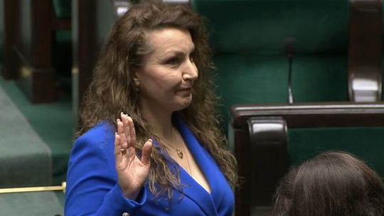 Monika Pawłowska złożyła ślubowanie. Oficjalnie jest już posłanką