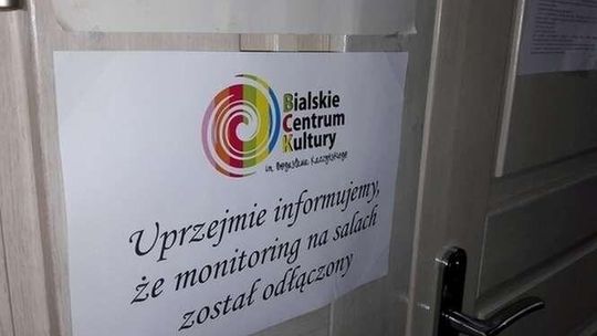 Monitoring w salach centrum kultury. Dyrektor: "Dla bezpieczeństwa". Rodzice: "To dyskomfort" 