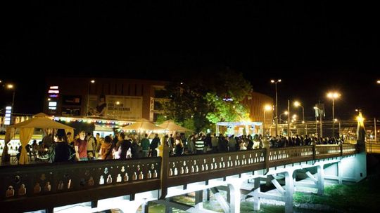 Most Kultury: Grill, koncert, potańcówka