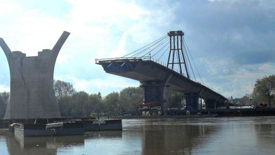 Most sunie przez Wisłę