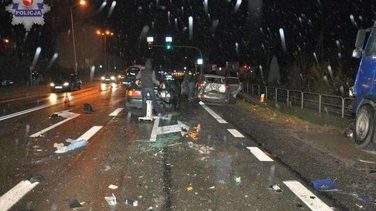 Moszczanka: Ciężarówka wjechała w lawetę