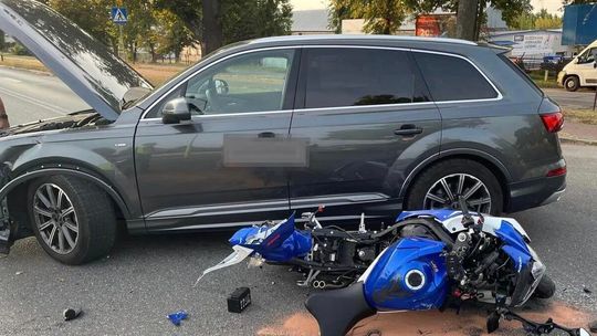 Motocyklista spadł kilkanaście metrów dalej