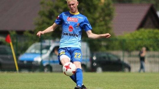 Motor dopina kadrę i wzmacnia linię pomocy