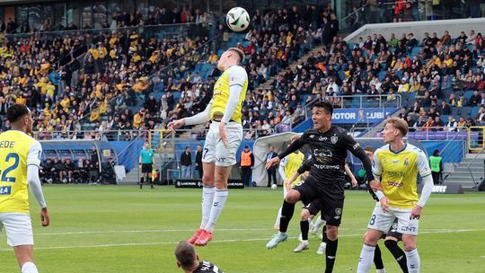 Motor gra dzisiaj w Szczecinie z Pogonią. "Nie z takich terenów przywoziliśmy pełną pulę"