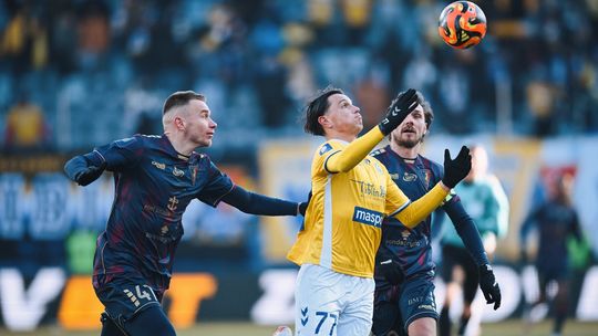 Motor Lublin jednak zatrzyma napastnika? Renat Dadashov naciska Karola Czubaka