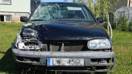 Motorowerzysta w ciężkim stanie. Kierowca uciekł, samochód znaleziono dopiero rano