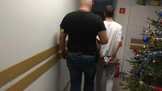 Mówił, że jest policjantem. Kobieta uwierzyła i straciła pieniądze