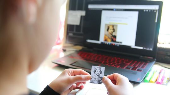 Można dostać 1,5 tys. zł na komputer dla dziecka. Gdzie złożyć wniosek w Lublinie?