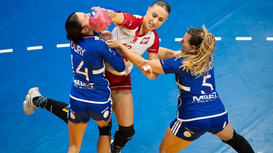 MŚ piłkarek ręcznych: Polska wyraźnie gorsza od Francji