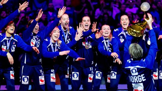 MŚ piłkarek ręcznych: Złoto znów dla Norweżek