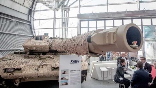 MSPO Kielce 2015. Wojskowi na zakupach (zdjęcia)