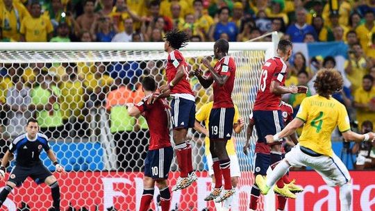 Mundial 2014: Brazylia - Kolumbia 2:1. Obrońcy snajperami "Canarinhos