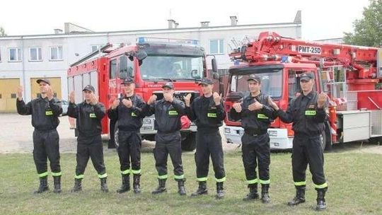 Mundurowi migają w Białej Podlaskiej. Powstaje niezwykły teledysk