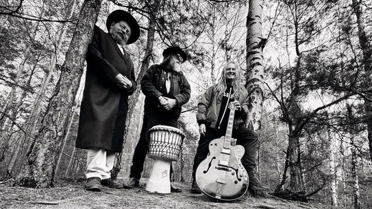 Muzyczna podróż przez świat. Nowy projekt Symchy Kellera i Darka Malejonka