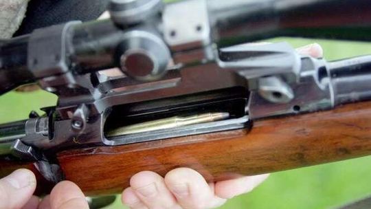 Myśliwy z dubeltówką zaatakował strażnika łowieckiego