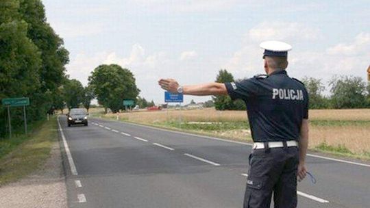 Na 100 kierowców jeden na podwójnym gazie