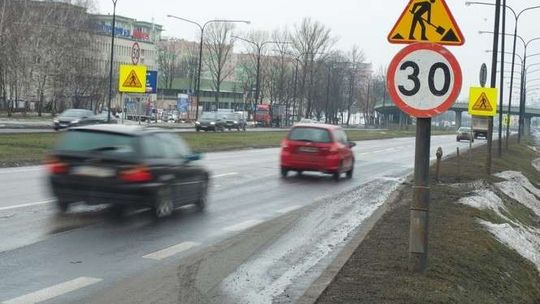 Na al. Witosa ograniczenie prędkości do 30 km/h. Ale tak będzie nie tylko tutaj