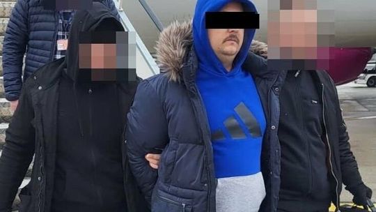 Na alimenty nie miał, ale na bilety lotnicze już tak