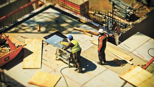 Na budowach brakuje pracowników