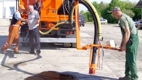 Na dziury jest… specjalny remonter