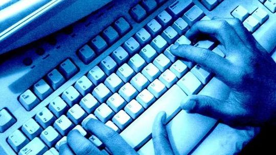 Na Facebooku wysyłał uchodźców do Auschwitz. 30-latek spod Chełma zapłaci za komentarz