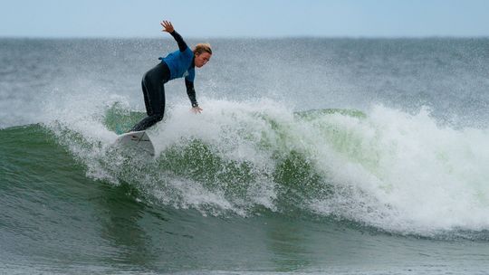 Na fali wznoszącej. Surferka z Lublina najlepsza w Polsce. "Najważniejszy jest złoty medal"