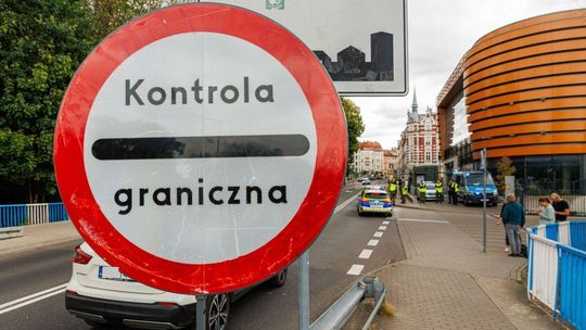 Na granicach z Niemcami i Litwą skontrolowano już 25 tysięcy osób