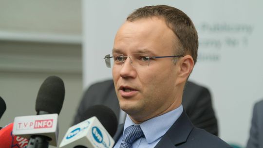 Na intensywną terapię trafiają niezaszczepieni lekarze, wykładowcy, duchowni