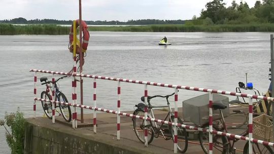 Na jeziorze wywróciła się łódź, 10-latka znalazła się w kabinie pod wodą. Nie udało się jej uratować