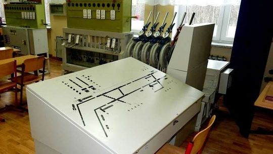 Na kierunkach kolejowych naukę zaczęło 1000 osób. Szkoła z Małaszewicz ma sprzęt od PKP PLK