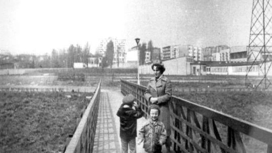 Na kładce z mamą. Wystawa starych zdjęć Lublina z rodzinnych albumów