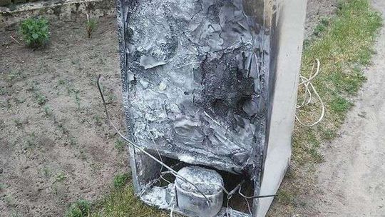 Na posesji wybuchł pożar. Interweniowali strażacy