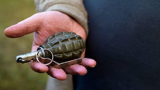 Na przyjęciu rodzinnym groził granatem. Policjanci musieli go obezwładnić 