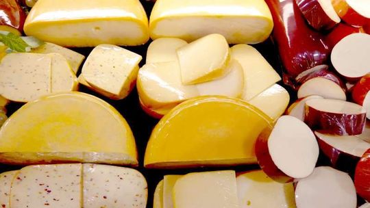 Na rynku sera są dziury. Spomlek stracił przez embargo 36 mln zł