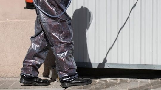 Na SOR dezynfekcja, w przedsionku dla karetek Lexus, a pacjenci 1,5 godziny na mrozie