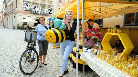 Na Starym Mieście jest bardzo słodko. Trwa Wojewódzkie Święto Miodu