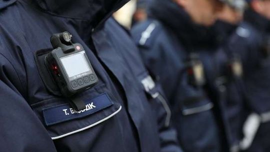 Na ulice wyjdą pierwsze patrole policji wyposażone w kamery